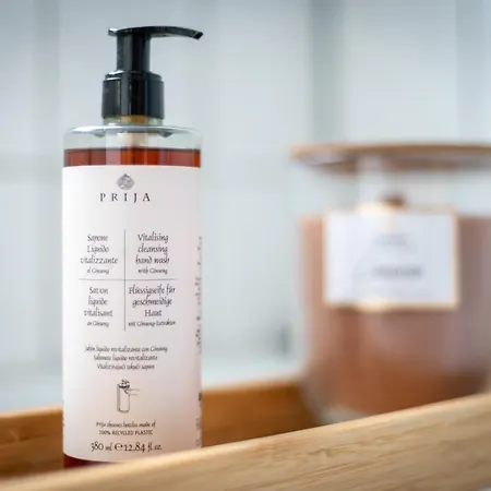 Easygoing Switch Streaming Schoenes 4 Personen Lägenhet